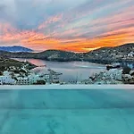 Mirabilis Villa