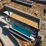 Villa Mirabilis