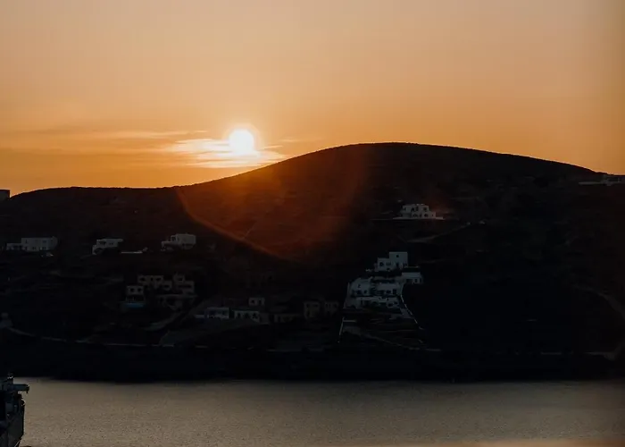 ヴィラ Mirabilis イオス島 チョーラ